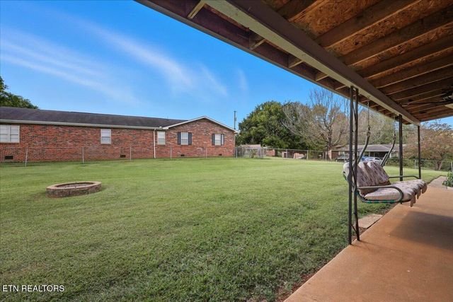 1858 Nandina Drive, Maryville, TN 37801