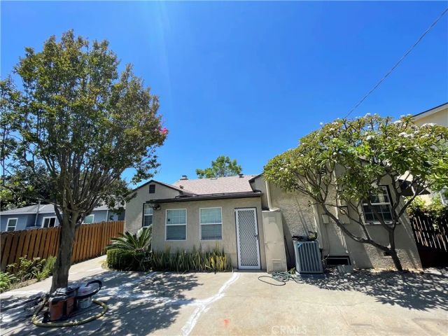 140 N Berkeley, Pasadena, CA 91107