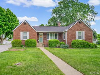 700 Waterloo Drive, Waterloo, IL 62298