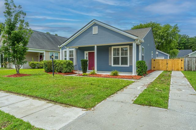 325 Harriswood Lane, Moncks Corner, SC 29461