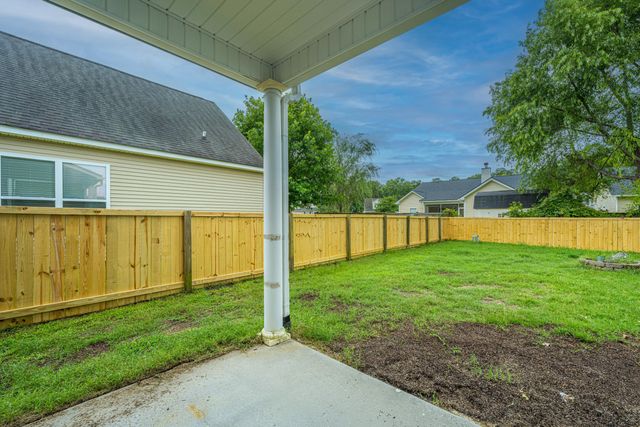 325 Harriswood Lane, Moncks Corner, SC 29461