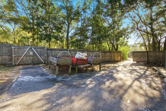 336 Virginia Avenue, Valparaiso, FL 32580