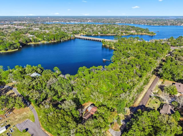 336 Virginia Avenue, Valparaiso, FL 32580