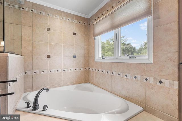 1495 CHARTER CT, Southampton, PA 18966