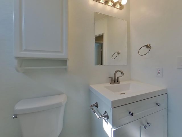 857 E Saragosa Street, Chandler, AZ 85225