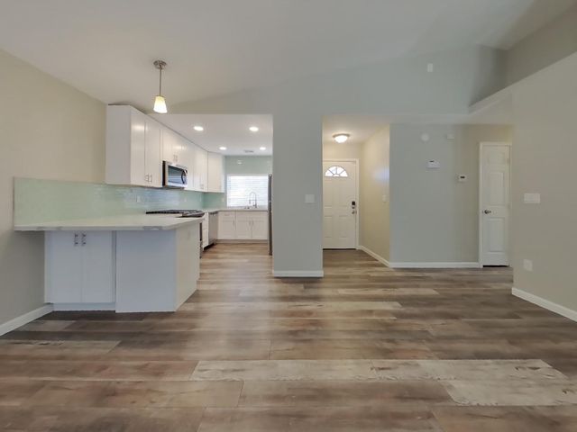 857 E Saragosa Street, Chandler, AZ 85225
