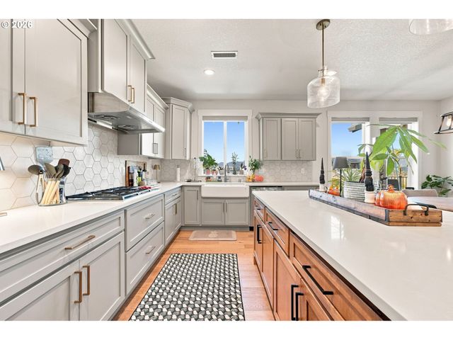 4802 S 12TH Cir, Ridgefield, WA 98642