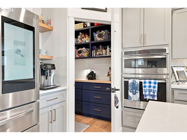 4802 S 12TH Cir, Ridgefield, WA 98642