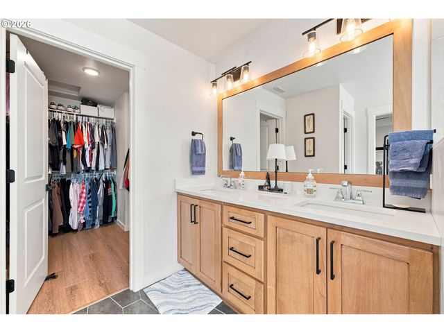 4802 S 12TH Cir, Ridgefield, WA 98642