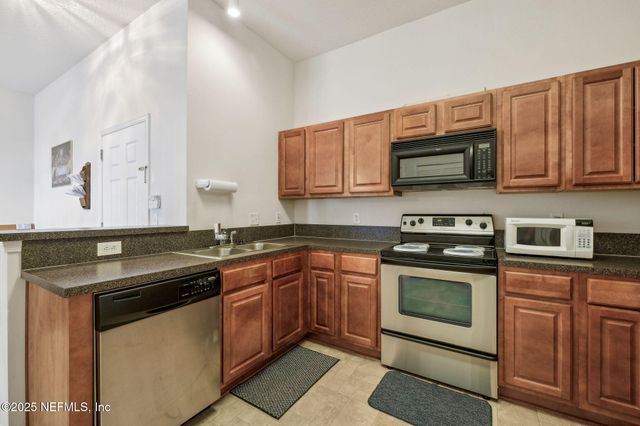 5050 PLAYPEN Drive, 4-7, Jacksonville, FL 32210