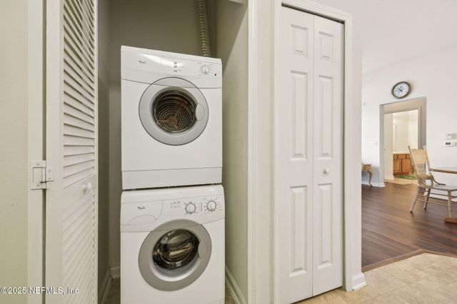 5050 PLAYPEN Drive, 4-7, Jacksonville, FL 32210