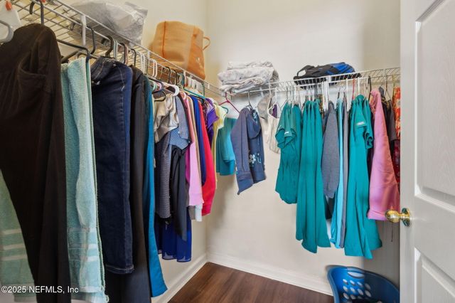 5050 PLAYPEN Drive, 4-7, Jacksonville, FL 32210