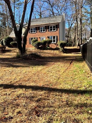 423 Orchards Walk, Stone Mountain, GA 30087