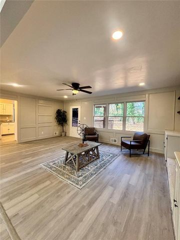 423 Orchards Walk, Stone Mountain, GA 30087