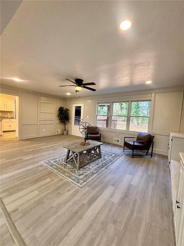 423 Orchards Walk, Stone Mountain, GA 30087