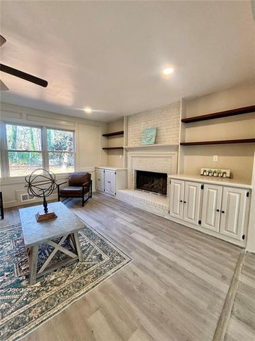 423 Orchards Walk, Stone Mountain, GA 30087