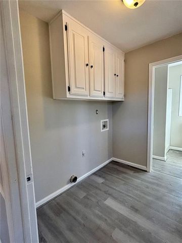 423 Orchards Walk, Stone Mountain, GA 30087