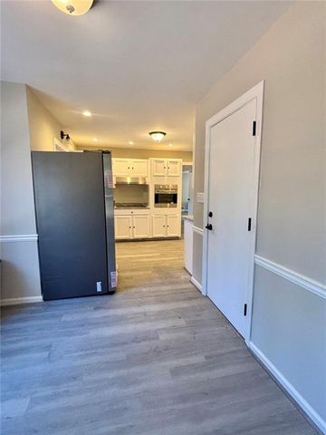 423 Orchards Walk, Stone Mountain, GA 30087