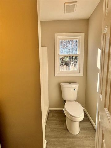 423 Orchards Walk, Stone Mountain, GA 30087