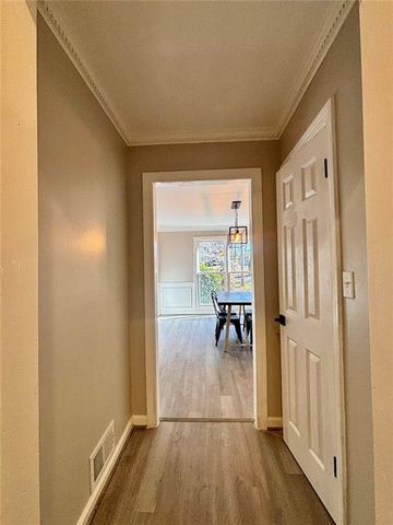 423 Orchards Walk, Stone Mountain, GA 30087