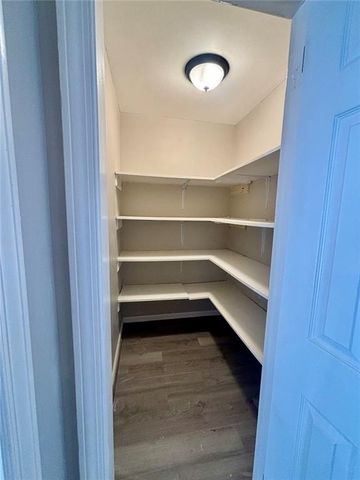 423 Orchards Walk, Stone Mountain, GA 30087