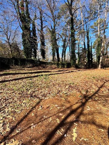 423 Orchards Walk, Stone Mountain, GA 30087