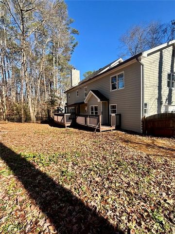 423 Orchards Walk, Stone Mountain, GA 30087