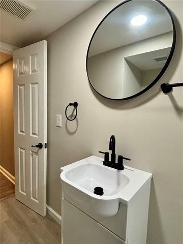 423 Orchards Walk, Stone Mountain, GA 30087