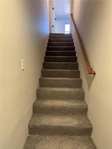 423 Orchards Walk, Stone Mountain, GA 30087