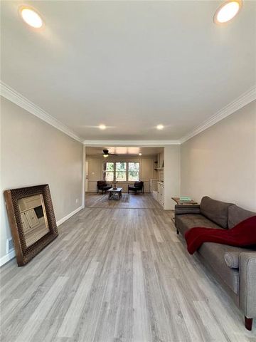 423 Orchards Walk, Stone Mountain, GA 30087