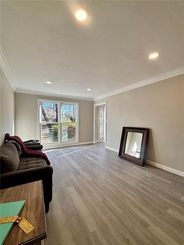 423 Orchards Walk, Stone Mountain, GA 30087