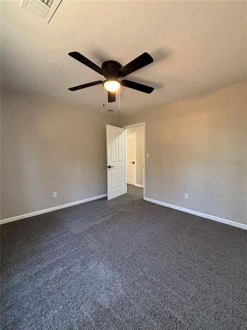 423 Orchards Walk, Stone Mountain, GA 30087