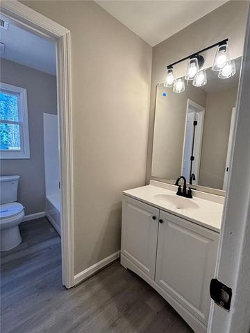 423 Orchards Walk, Stone Mountain, GA 30087