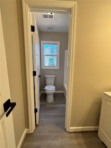 423 Orchards Walk, Stone Mountain, GA 30087