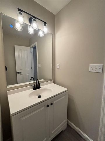 423 Orchards Walk, Stone Mountain, GA 30087