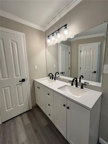 423 Orchards Walk, Stone Mountain, GA 30087