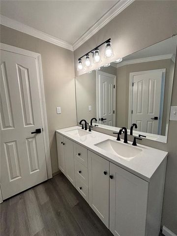 423 Orchards Walk, Stone Mountain, GA 30087