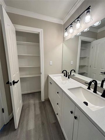 423 Orchards Walk, Stone Mountain, GA 30087