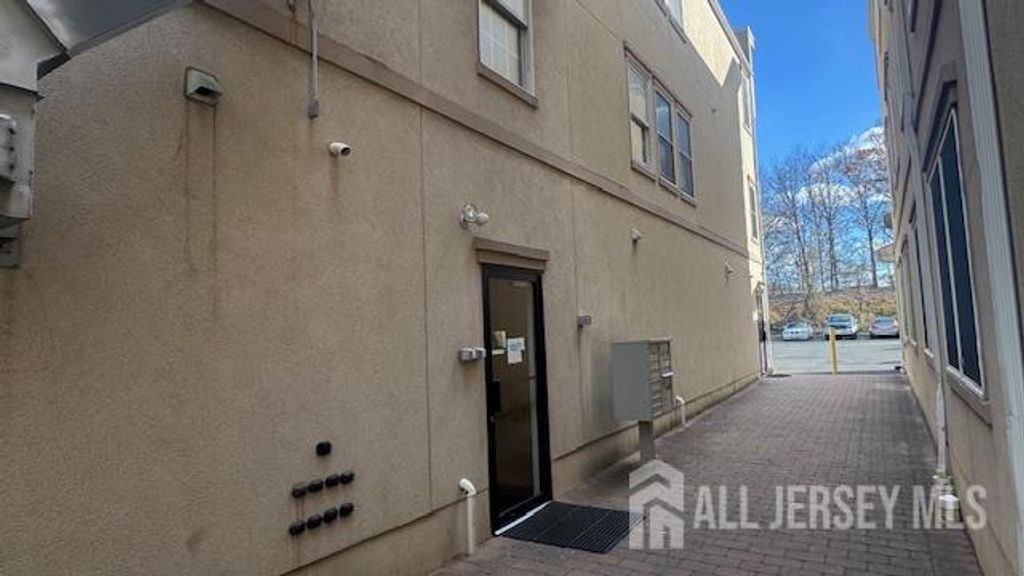 401 North Avenue, Dunellen, NJ 08812