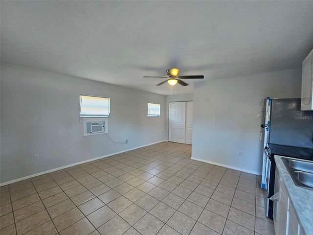 2403 21ST AVENUE W, Bradenton, FL 34205