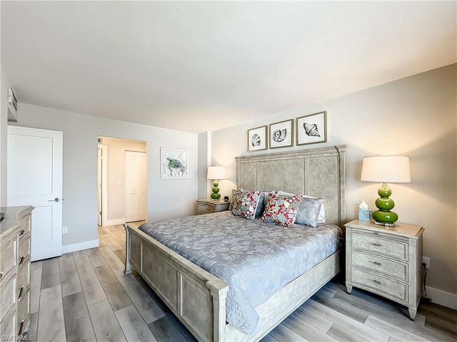 380 Seaview CT # 11709, Marco Island, FL 34145