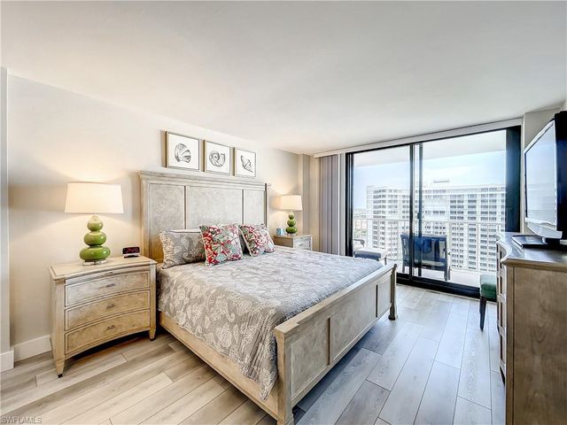 380 Seaview CT # 11709, Marco Island, FL 34145