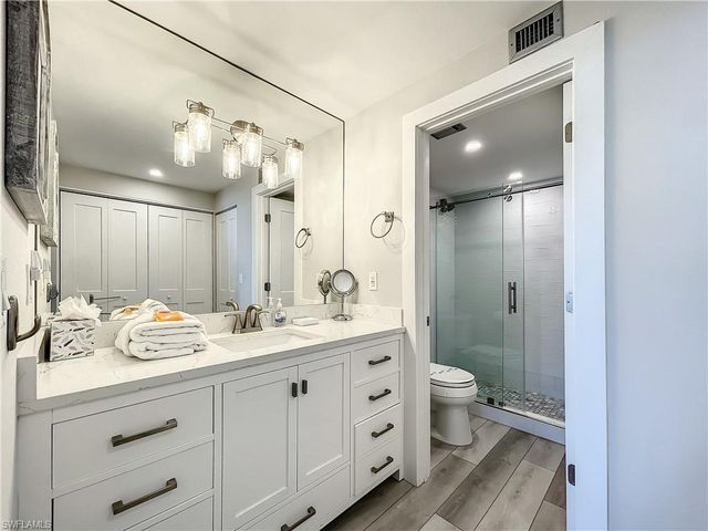 380 Seaview CT # 11709, Marco Island, FL 34145