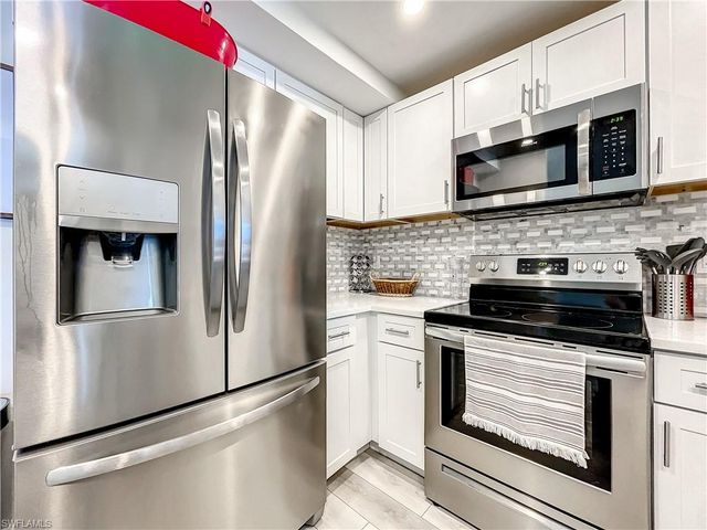 380 Seaview CT # 11709, Marco Island, FL 34145