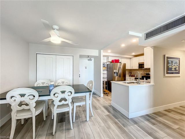 380 Seaview CT # 11709, Marco Island, FL 34145