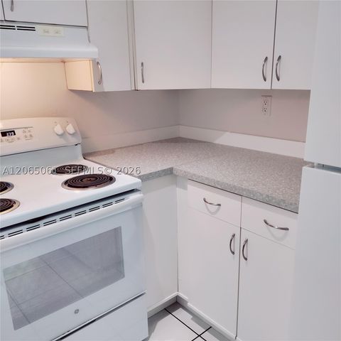 123-125 SW 19th Ave 1-3, Fort Lauderdale, FL 33312