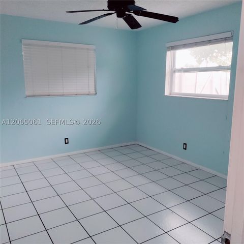 123-125 SW 19th Ave 1-3, Fort Lauderdale, FL 33312