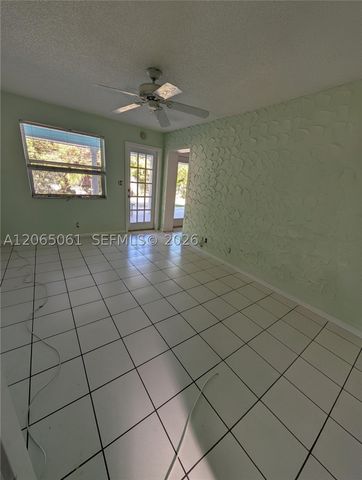 123-125 SW 19th Ave 1-3, Fort Lauderdale, FL 33312
