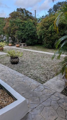 123-125 SW 19th Ave 1-3, Fort Lauderdale, FL 33312