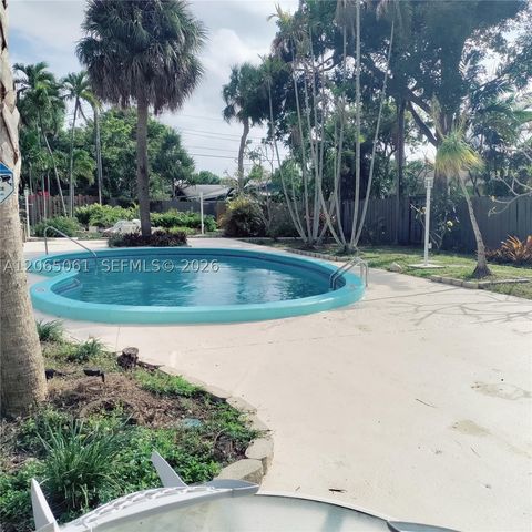 123-125 SW 19th Ave 1-3, Fort Lauderdale, FL 33312
